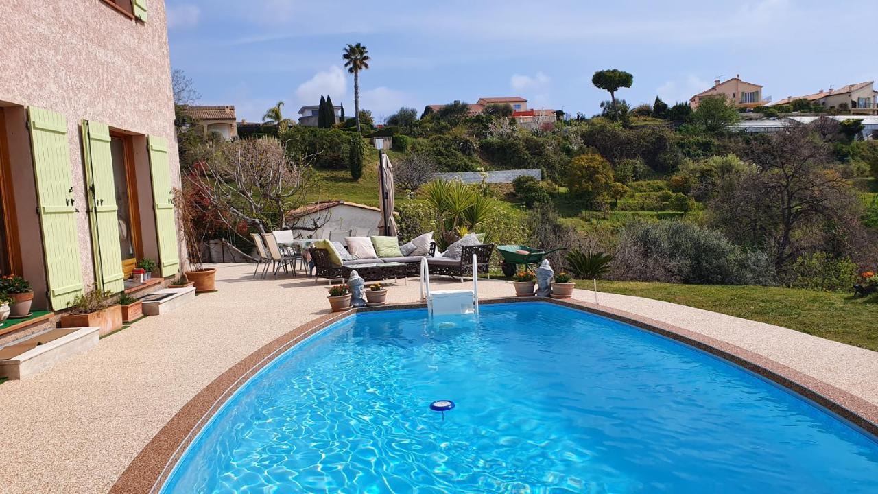 Studio-Mezzanine Dans Villa Cagnes-sur-Mer Exterior photo