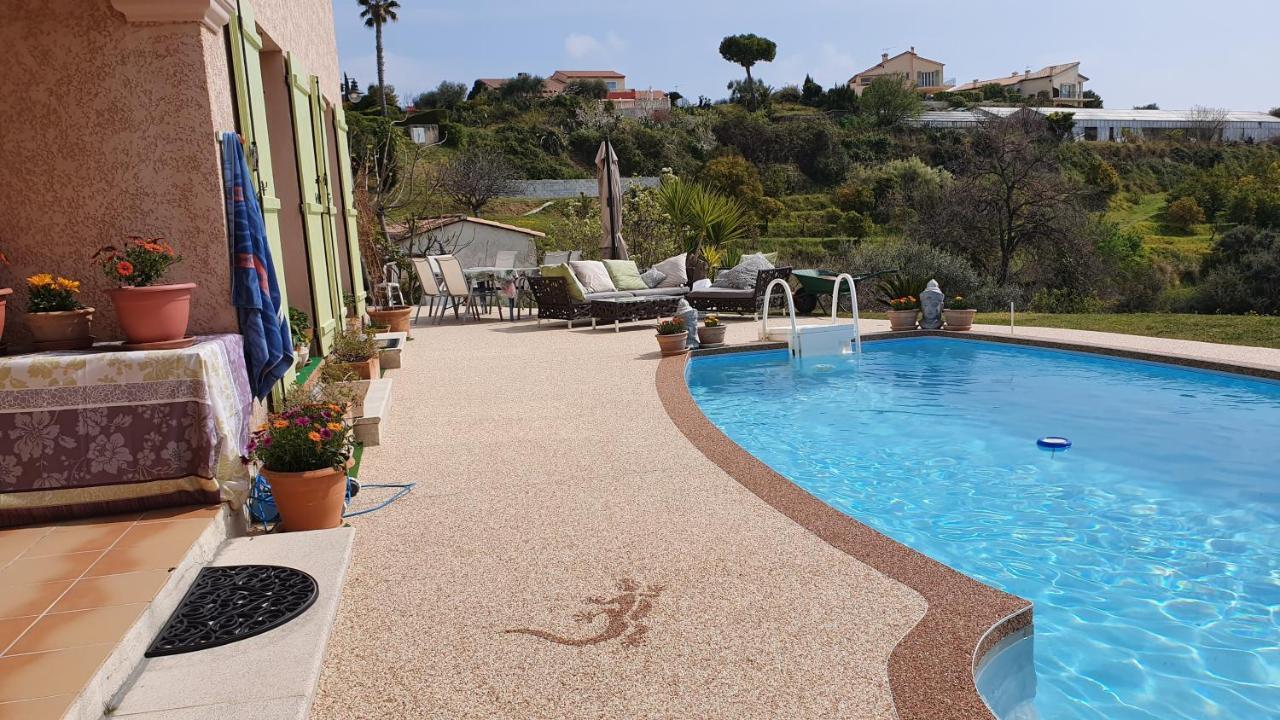 Studio-Mezzanine Dans Villa Cagnes-sur-Mer Exterior photo
