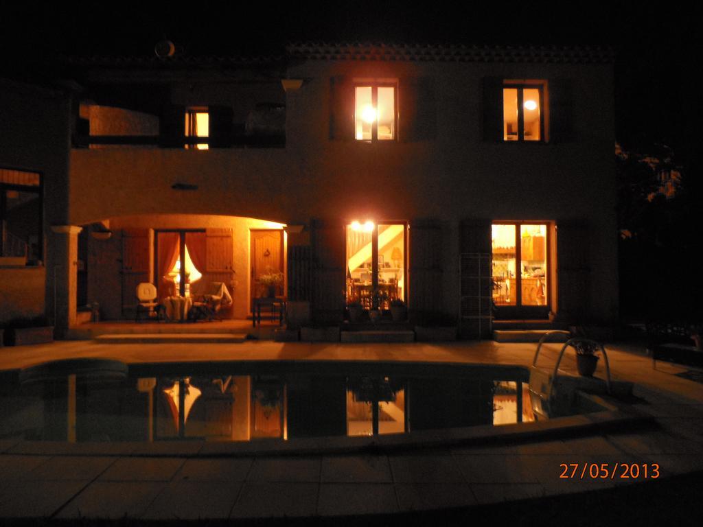Studio-Mezzanine Dans Villa Cagnes-sur-Mer Room photo